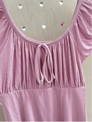 Mauve color 2*2 Knit Rib Dress With Puff Sleeve