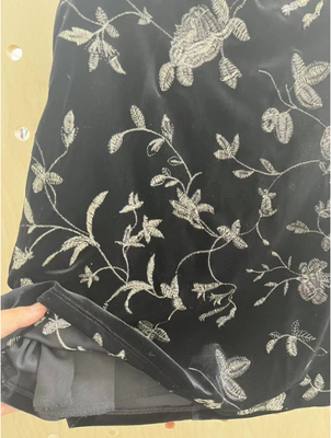 Knit Velvet EMB Skirt Black