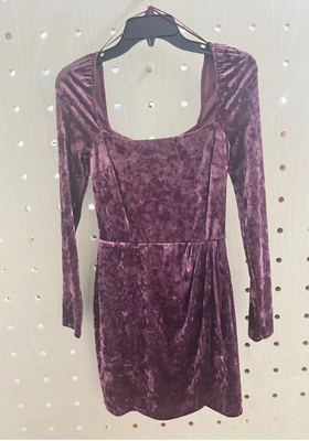 Luxury High-Shine  Wine Velvet Dress With Long Sleeve